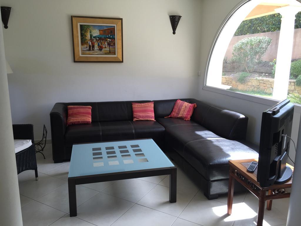Belle Villa Dans Clos Prive - Saint Raphael Boulouris ภายนอก รูปภาพ